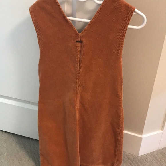Brand new Billabong corduroy dress - Picture 3 of 3